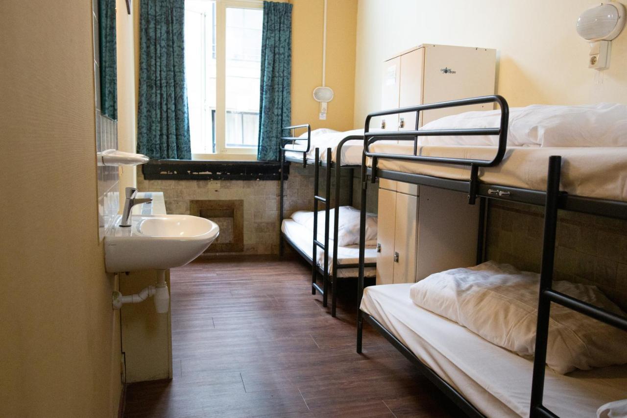 Shelter City Christian Hostel Амстердам Екстер'єр фото